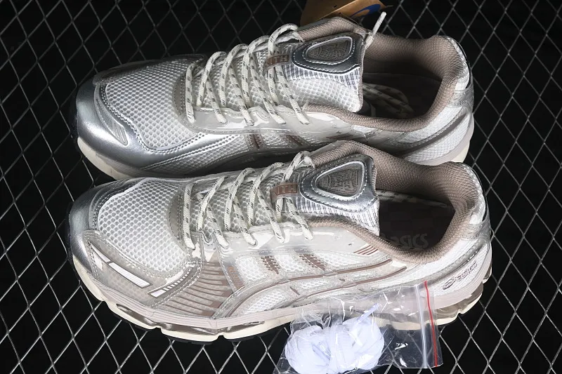 All categories Asics Asics series Asics Gel-Nimbus 12.1 Asics Gel-Nimbus 12.1 Asics retro breathable casual shoes cushioning men's wear-resistant running shoes 1203B144-100